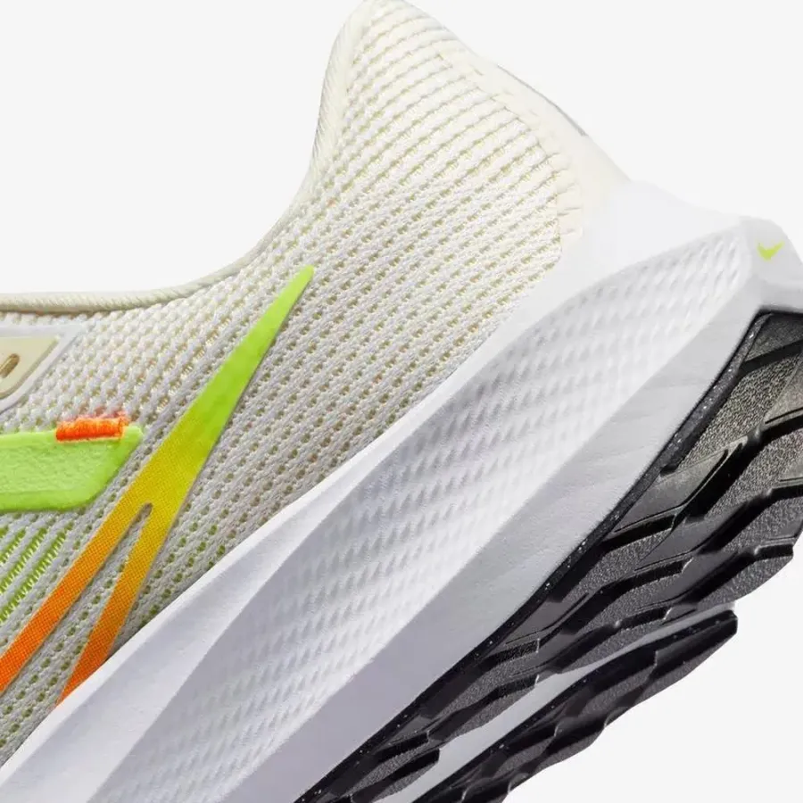 Кросівки Nike Air Zoom Pegasus 40 DV3853-101