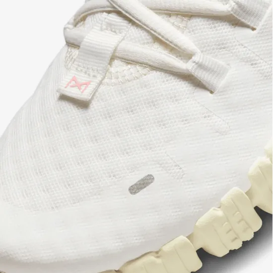 Кросівки Nike Free Metcon 5 DV3950-100