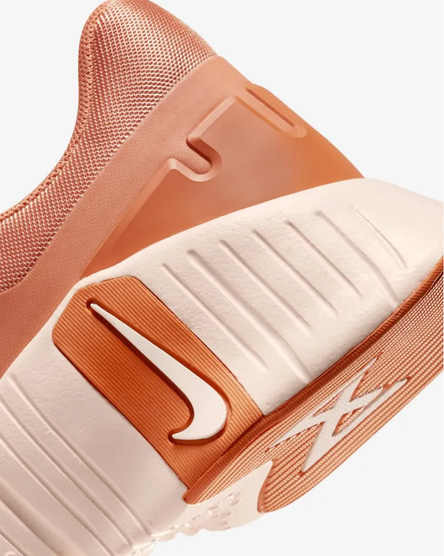Кросівки Nike Free Metcon 5 DV3950-200