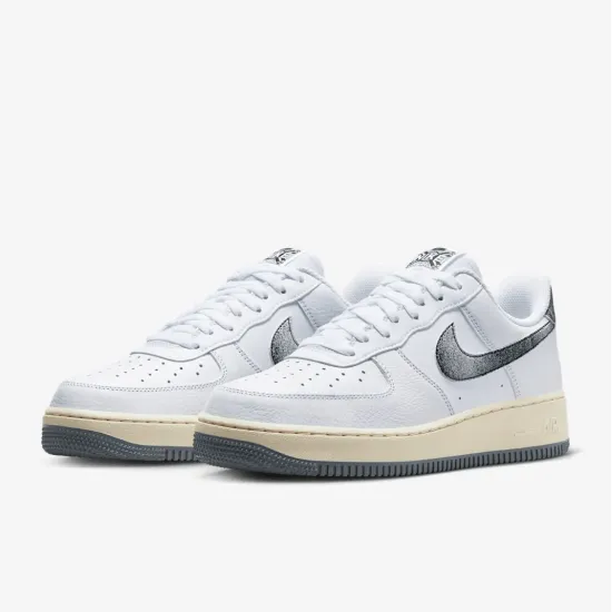 Кросівки Nike Air Force 1 Low '07 LX DV7183-100