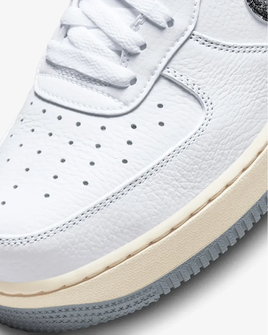 Кросівки Nike Air Force 1 Low '07 LX DV7183-100