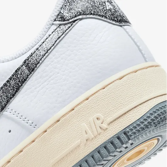Кросівки Nike Air Force 1 Low '07 LX DV7183-100