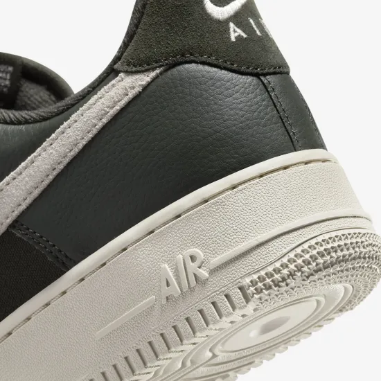 Кросівки Nike Air Force 1 Low '07 LX DV7186-301