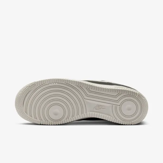 Кросівки Nike Air Force 1 Low '07 LX DV7186-301