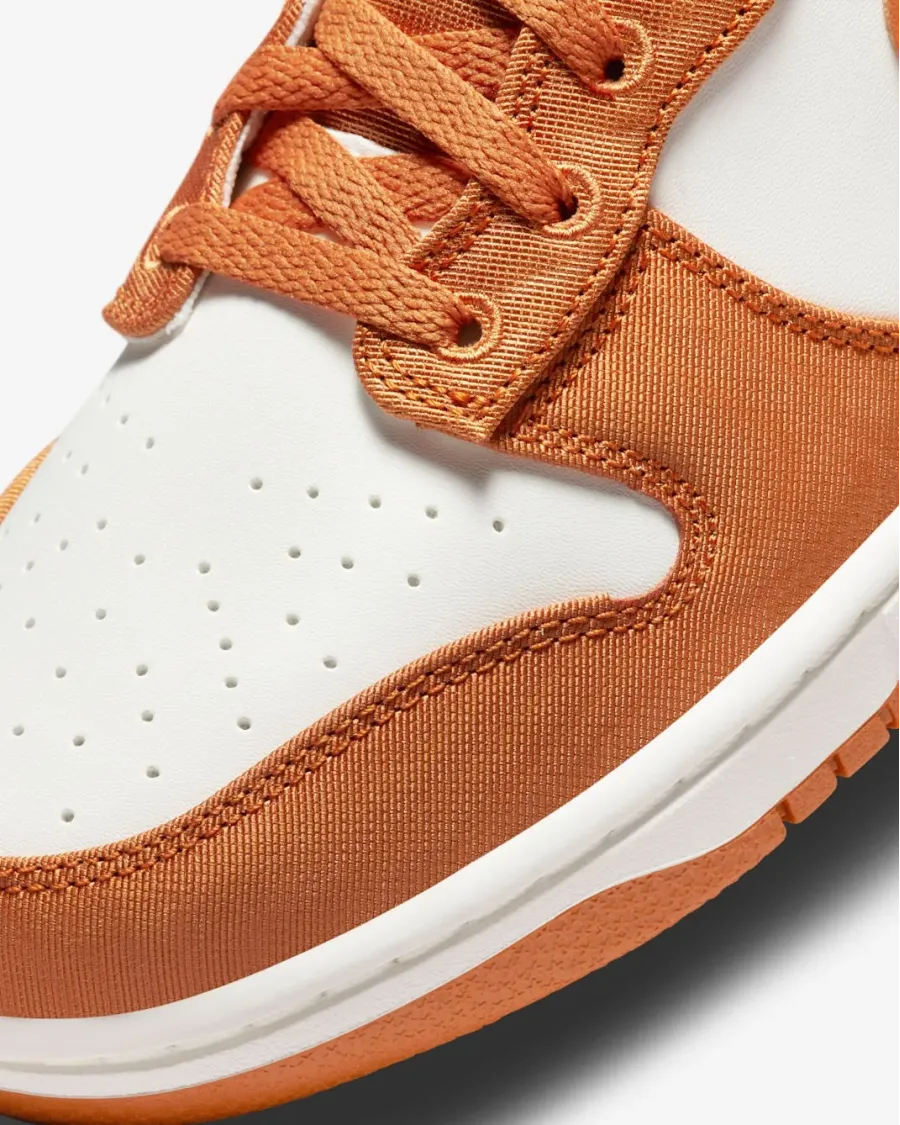 Кросівки Nike Sportswear Dunk High Retro SE DV7223-800
