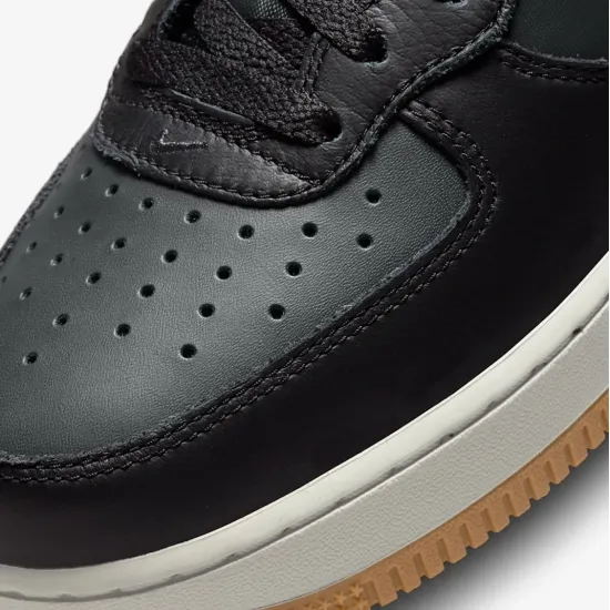 Кросівки Nike Air Force 1 Mid ’07 LX DV7585-001