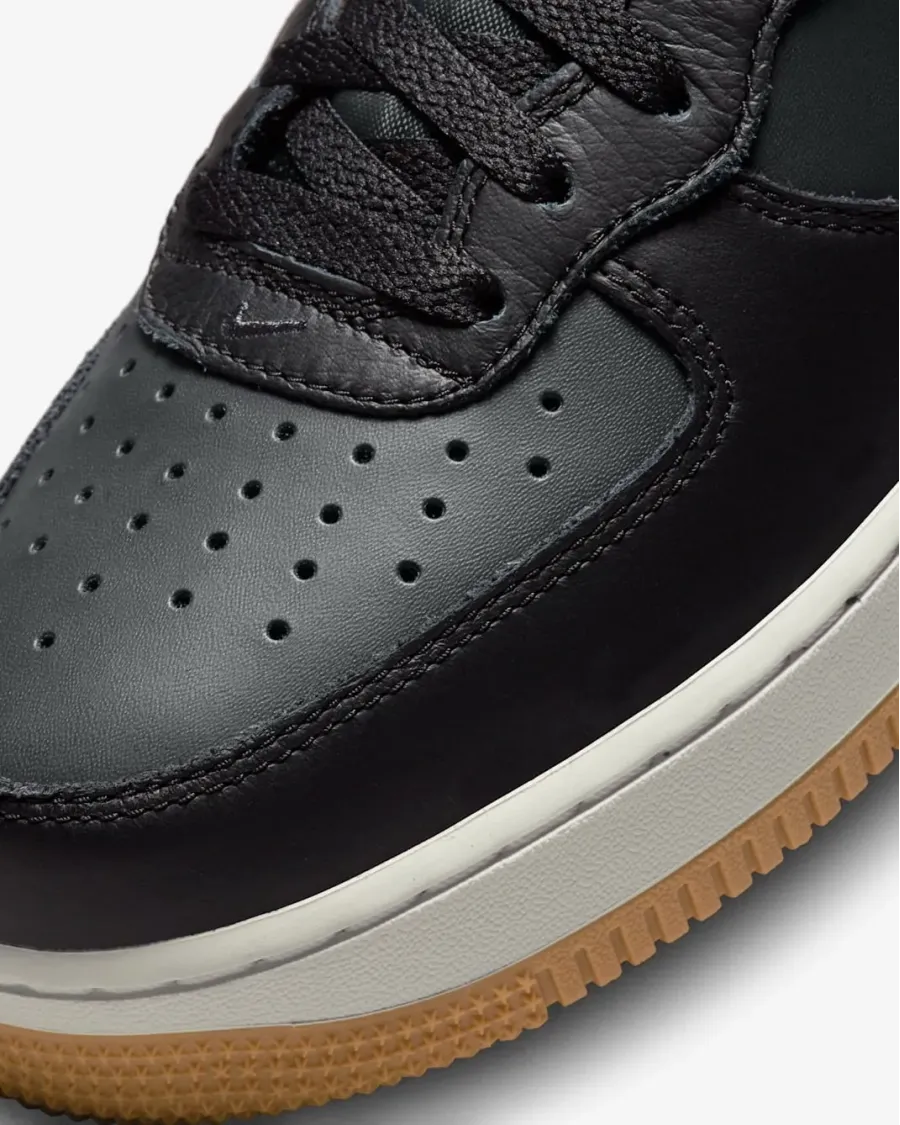 Кросівки Nike Air Force 1 Mid ’07 LX DV7585-001