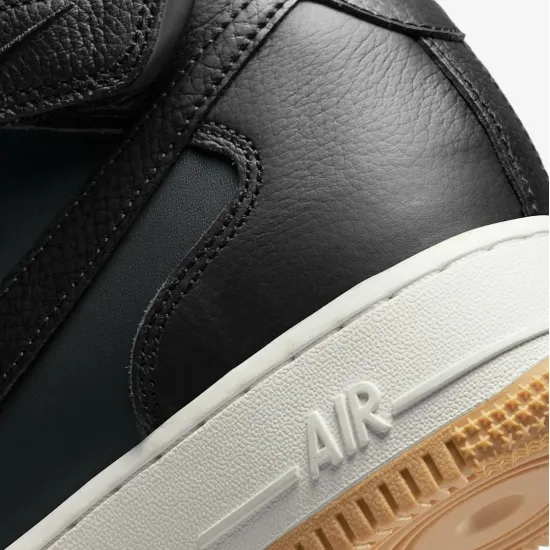 Кросівки Nike Air Force 1 Mid ’07 LX DV7585-001