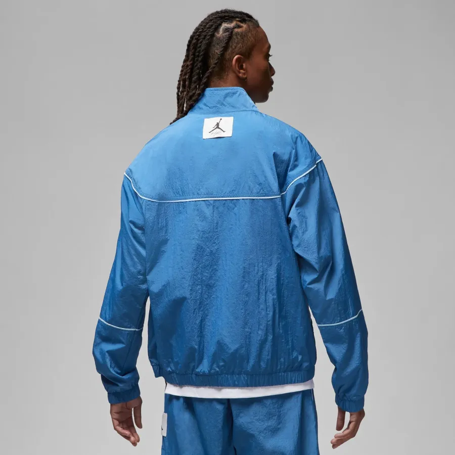 Куртка Nike Air Jordan Essentials Warm-Up DV7624-485