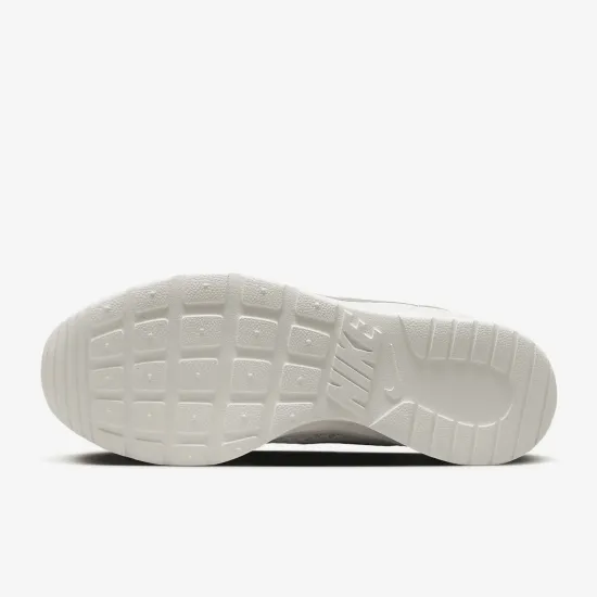 Кросівки Nike Tanjun Flyease DV7786-006