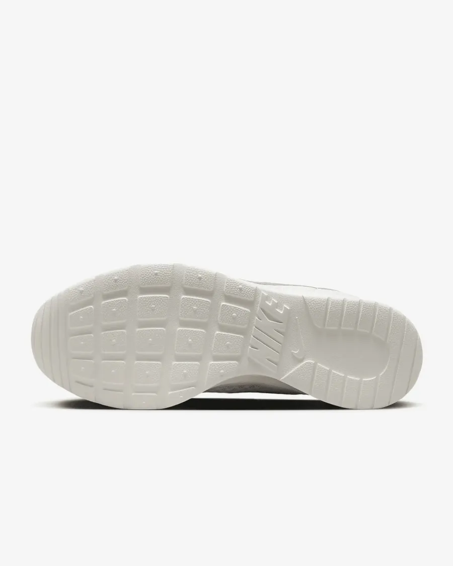 Кросівки Nike Tanjun Flyease DV7786-006