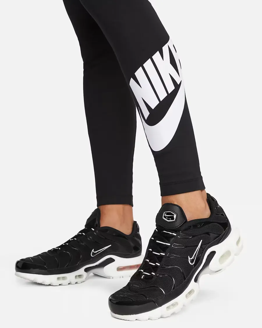 Легінси Nike Sportswear Classics High-Waisted Graphic DV7791-010