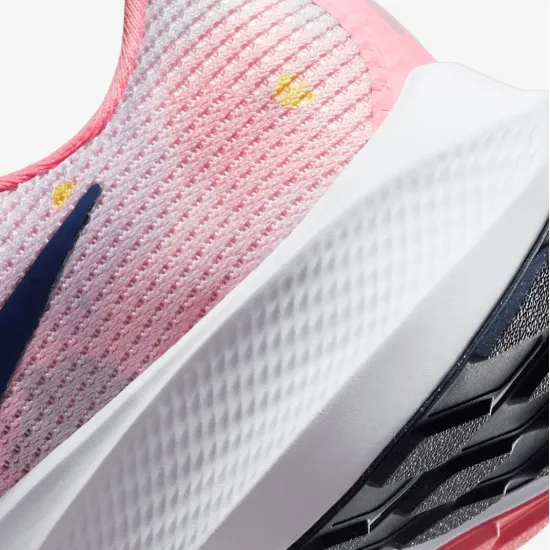 Кросівки Nike Air Zoom Pegasus 40 Premium DV7890-600