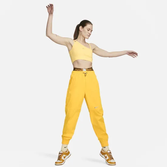 Майка Nike Sportswear Everyday Modern Asymmetrical Crop DV7926-795