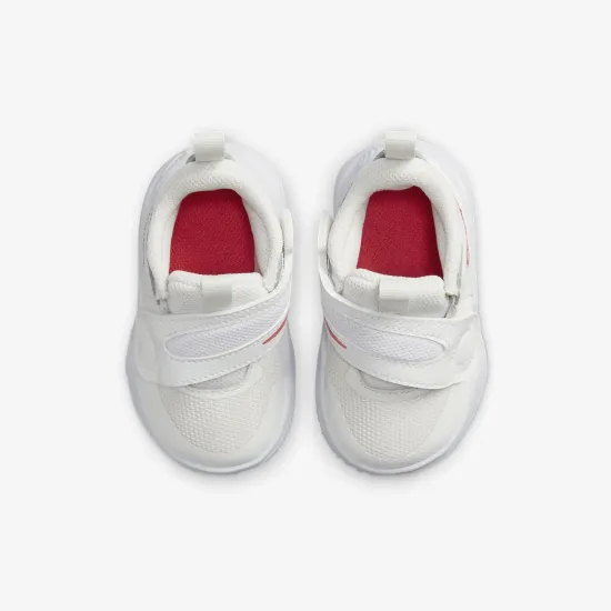 Кросівки Nike Team Hustle D 11 DV8995-102