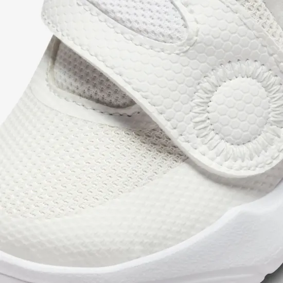 Кросівки Nike Team Hustle D 11 DV8995-102