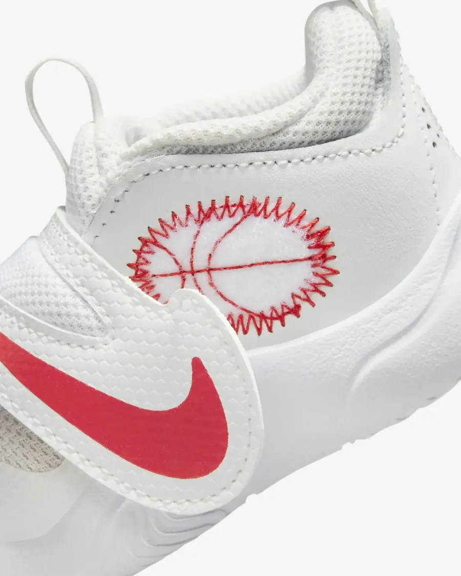 Кросівки Nike Team Hustle D 11 DV8995-102