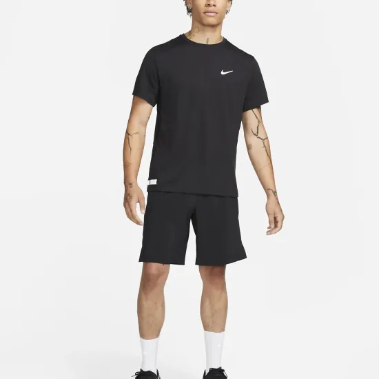 Шорти Nike Dri-FIT Unlimited Woven 9-Inch DV9330-010