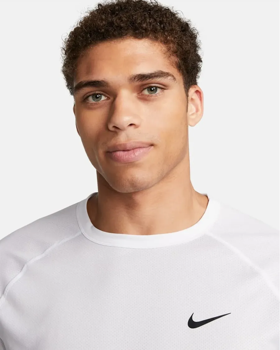 Футболка Nike Dri-FIT Ready DV9815-100