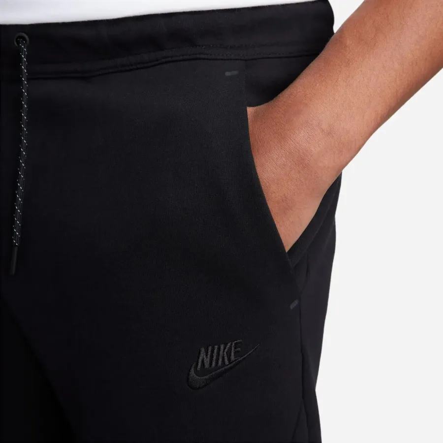 Спортивні штани Nike Tech Fleece Graphic Jogger DX0581-010