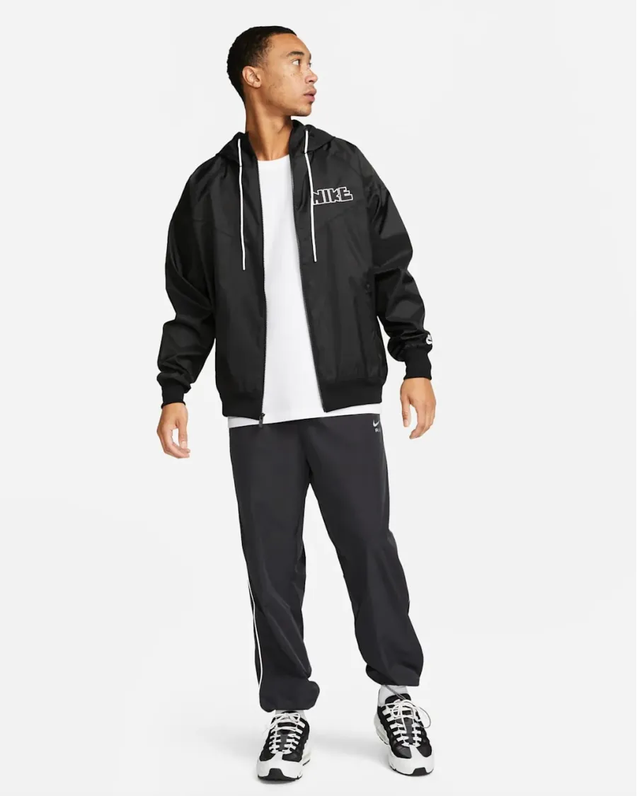 Куртка Nike Windrunner Woven Lined Graphics DX0694-010