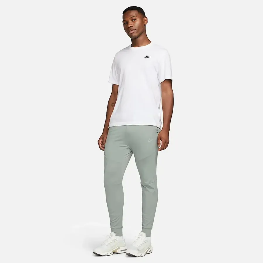 Костюм Nike Tech Fleece Lightweight Full-Zip DX0822-330_DX0826-330