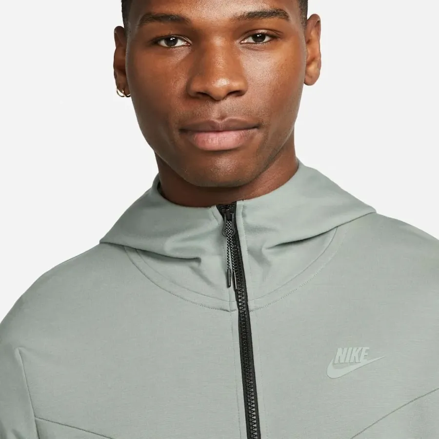 Костюм Nike Tech Fleece Lightweight Full-Zip DX0822-330_DX0826-330