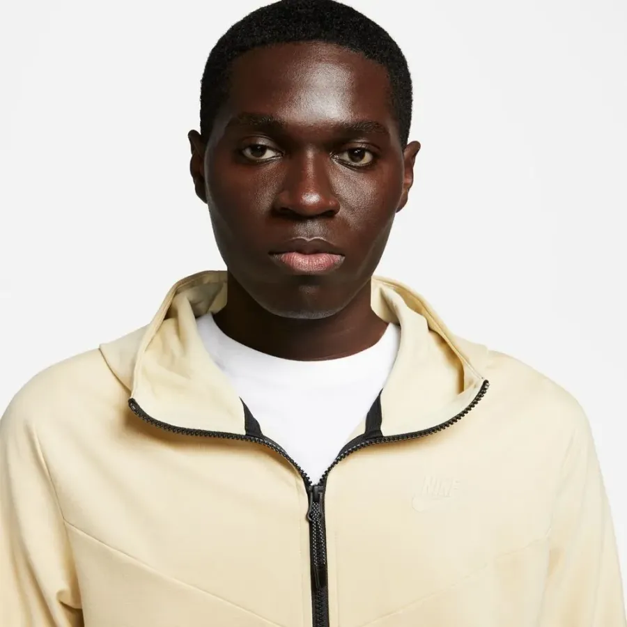 Кофта Nike Tech Fleece Lightweight Full-Zip DX0822-783