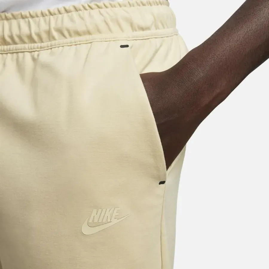 Шорти Nike Tech Lightweight DX0828-783