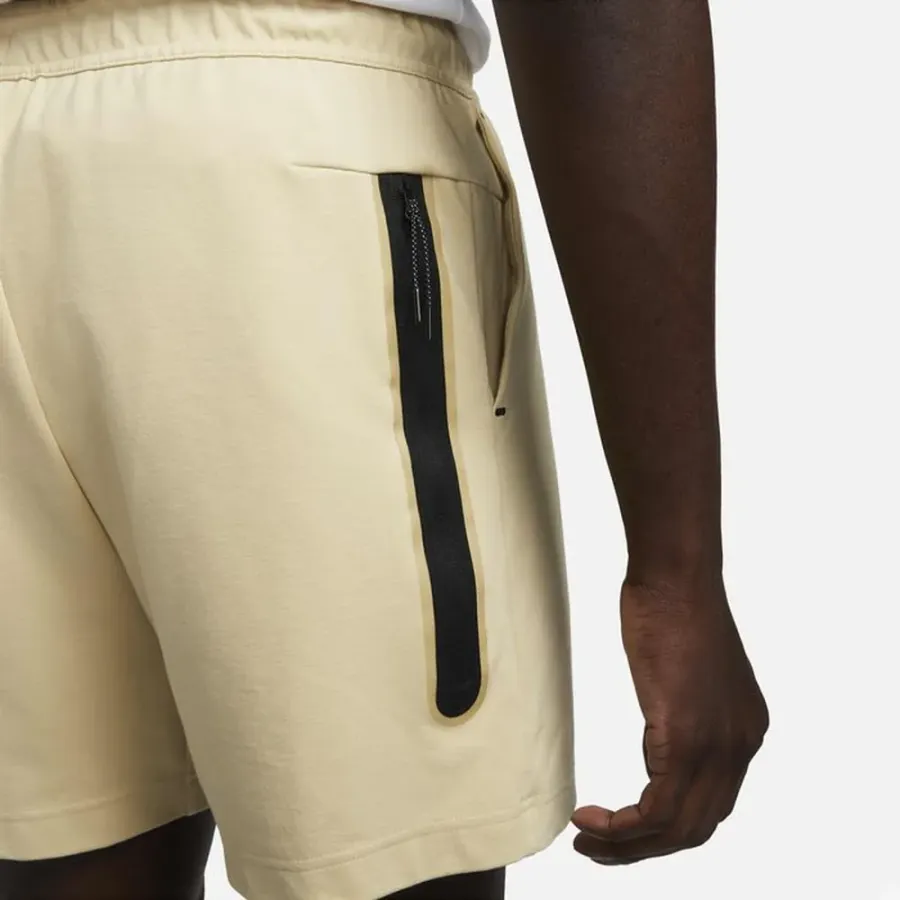 Шорти Nike Tech Lightweight DX0828-783