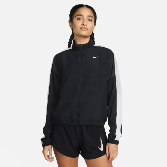 Куртка Nike Swoosh Run DX1037-010