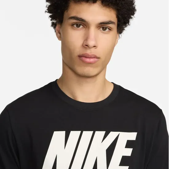 Футболка Nike Sportwear Icon Block DX1981-010