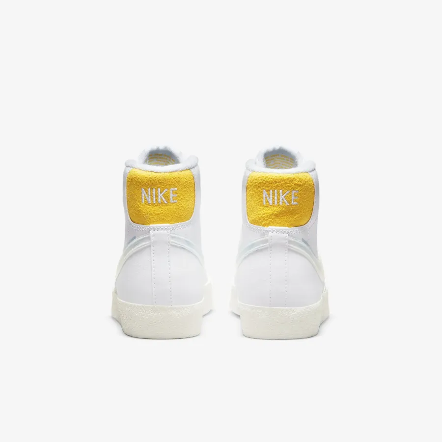 Кросівки Nike Blazer Mid '77 DX3070-100