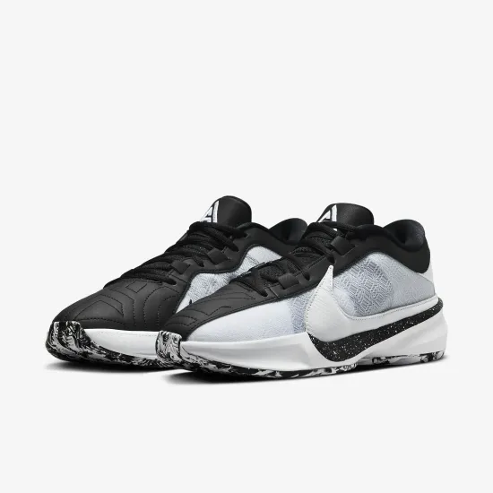 Кросівки Nike Zoom Freak 5 DX4985-101