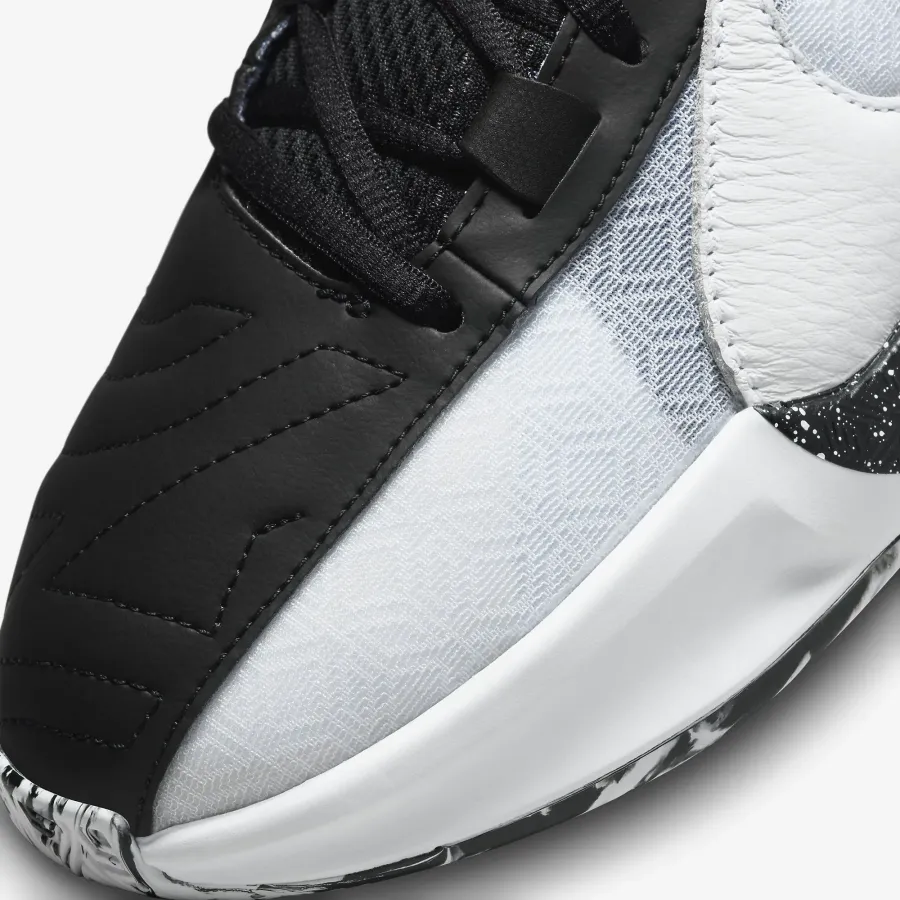 Кросівки Nike Zoom Freak 5 DX4985-101