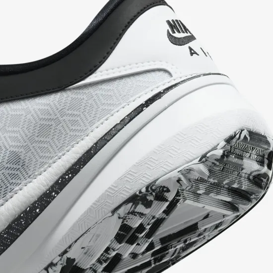 Кросівки Nike Zoom Freak 5 DX4985-101