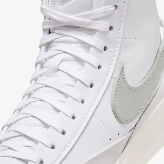 Кросівки Nike Blazer Phantom Mid DX5800-101