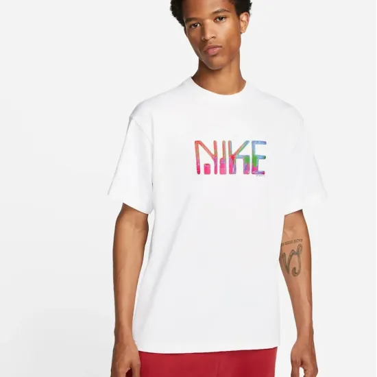 Футболка Nike Sportswear Essentials DX5828-100