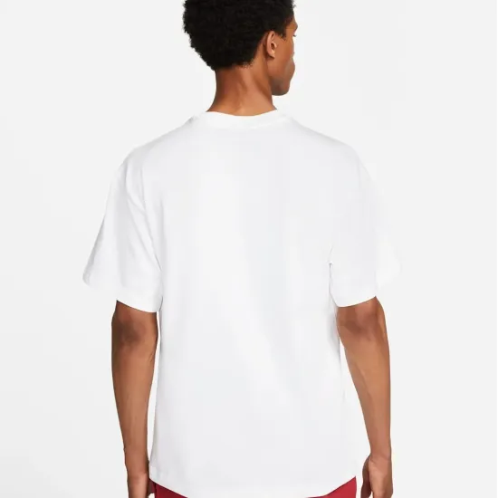 Футболка Nike Sportswear Essentials DX5828-100