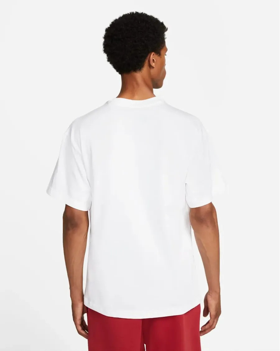 Футболка Nike Sportswear Essentials DX5828-100
