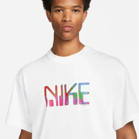 Футболка Nike Sportswear Essentials DX5828-100