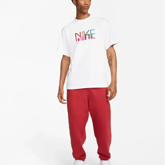 Футболка Nike Sportswear Essentials DX5828-100