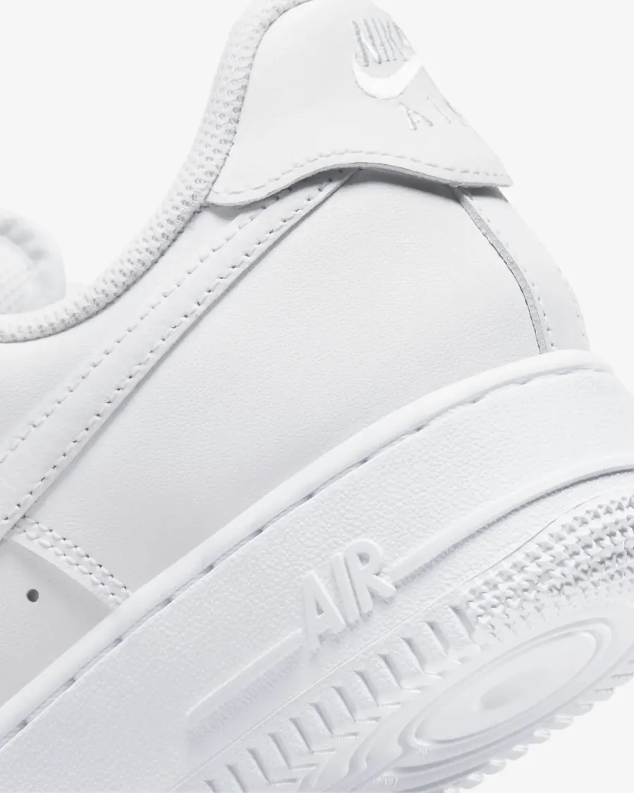 Кросівки Nike Air Force 1 '07 FlyEase DX5883-100