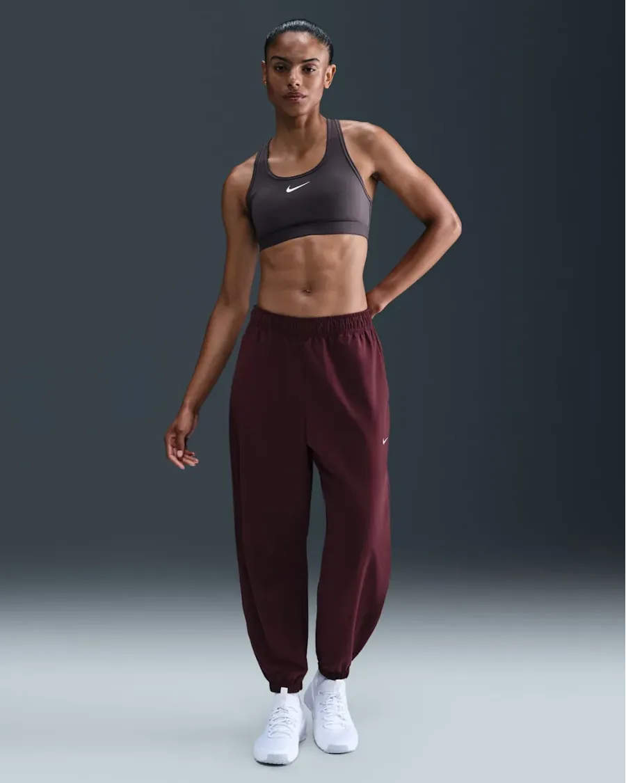 Топ Nike Swoosh Medium Support Padded Sports DX6821-036