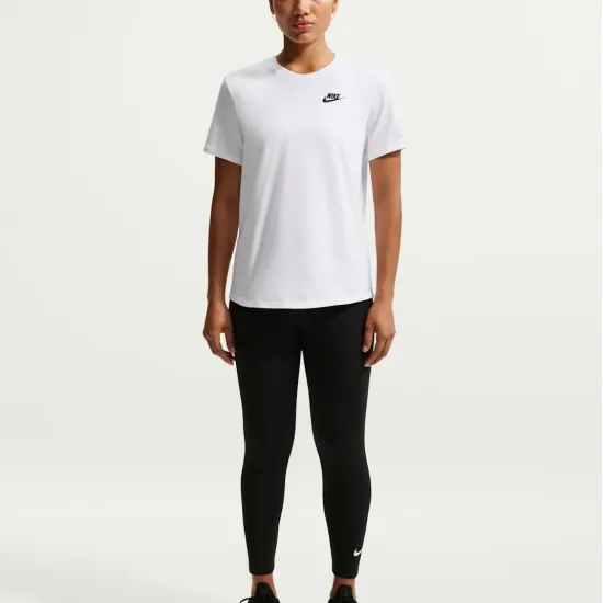 Футболка Nike Sportswear Club Essentials DX7902-100