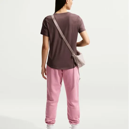 Футболка Nike Sportswear Club Essentials DX7902-502
