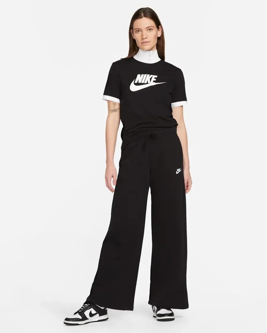 Футболка Nike Sportswear Essentials DX7906-010