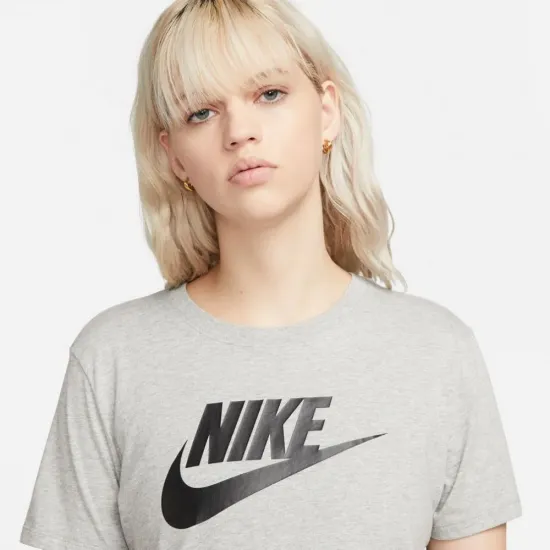 Футболка Nike Sportswear Essentials DX7906-063