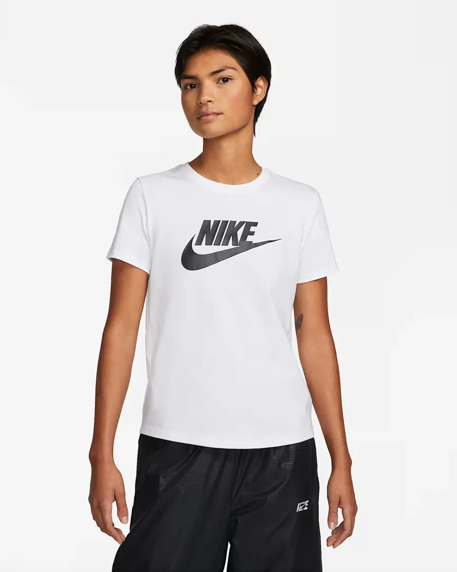 Футболка Nike Sportswear Essentials DX7906-100