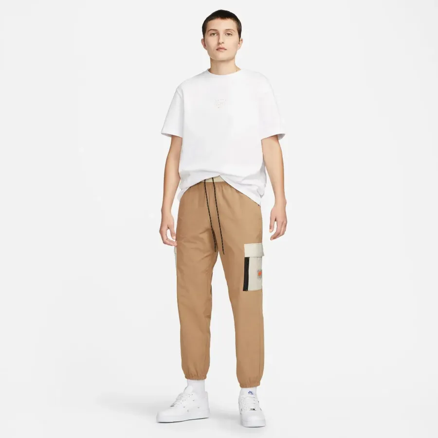 Футболка Nike Sportswear DX7940-100